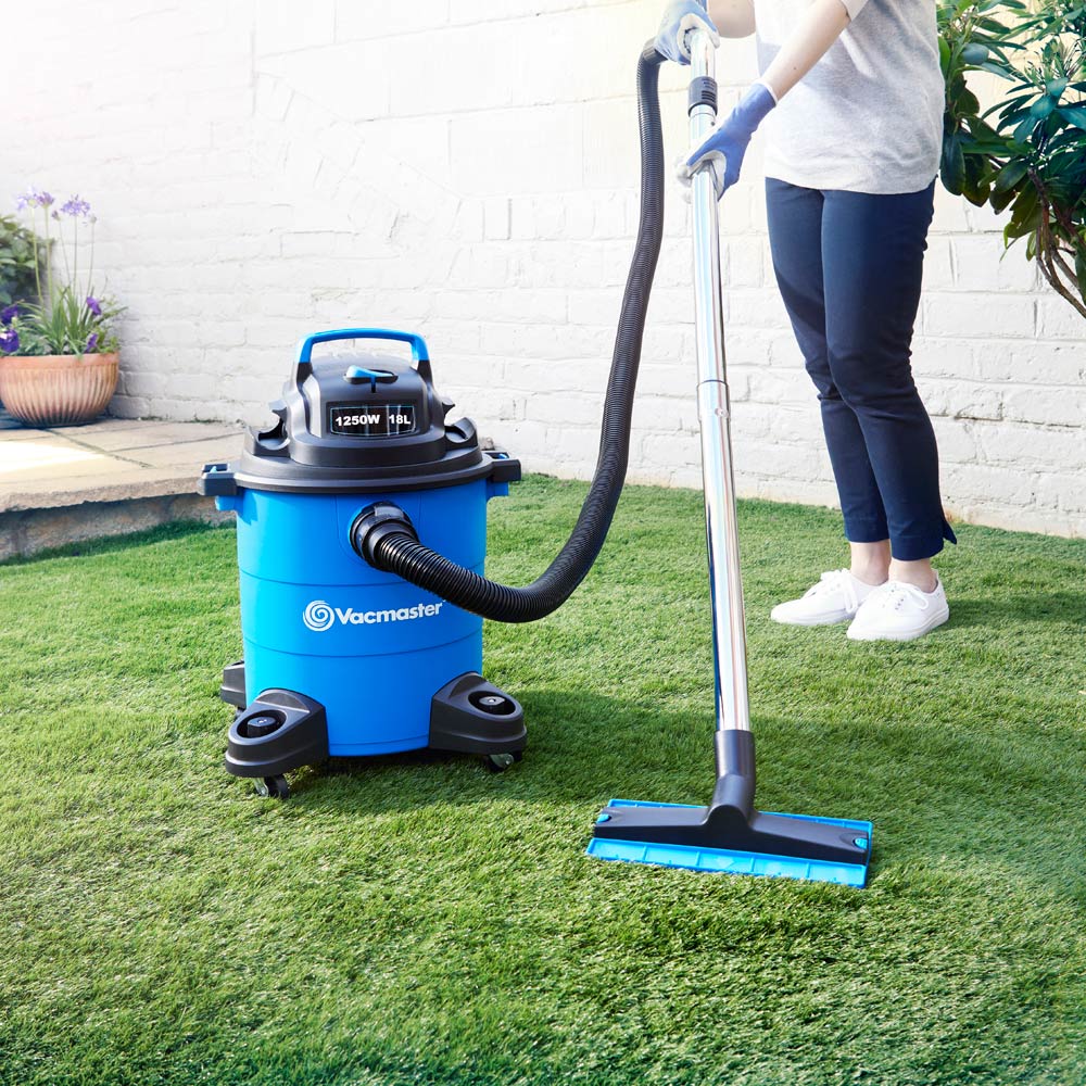 Vacmaster Artificial Grass Wet and Dry Vacuum Cleaner 1250W Image 5