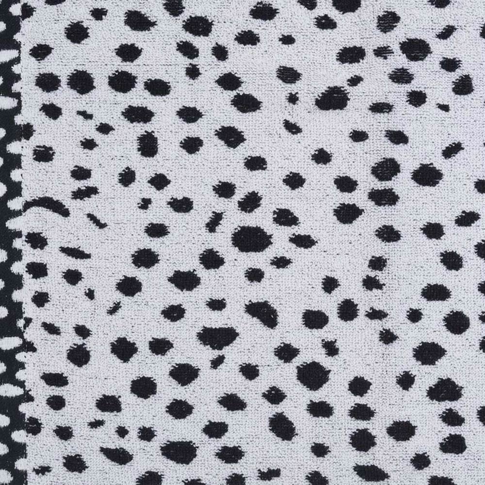 Wilko Monochrome Spot Bath Sheet Black White Image 2