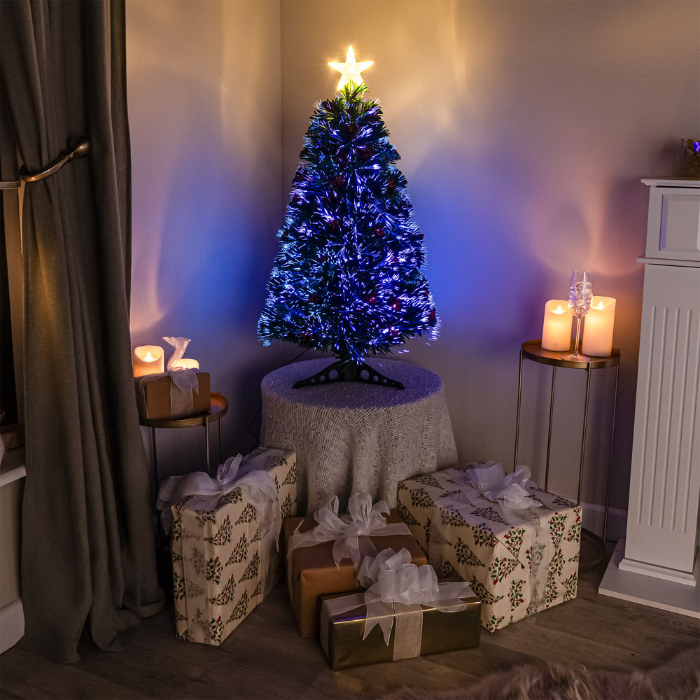The Christmas Centre Warm White LED Green Fibre Optic Artificial Xmas Tree with Berries 4ft Image 9