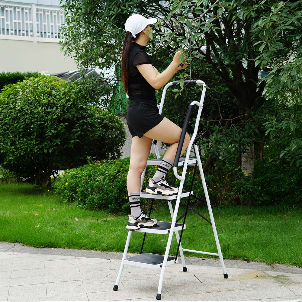 Gr8 Home 4 Step Folding Stool with Handrail Image 2