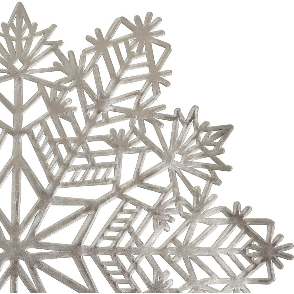 Wilko Silver Snowflake Placemats 2 Pack Image 3