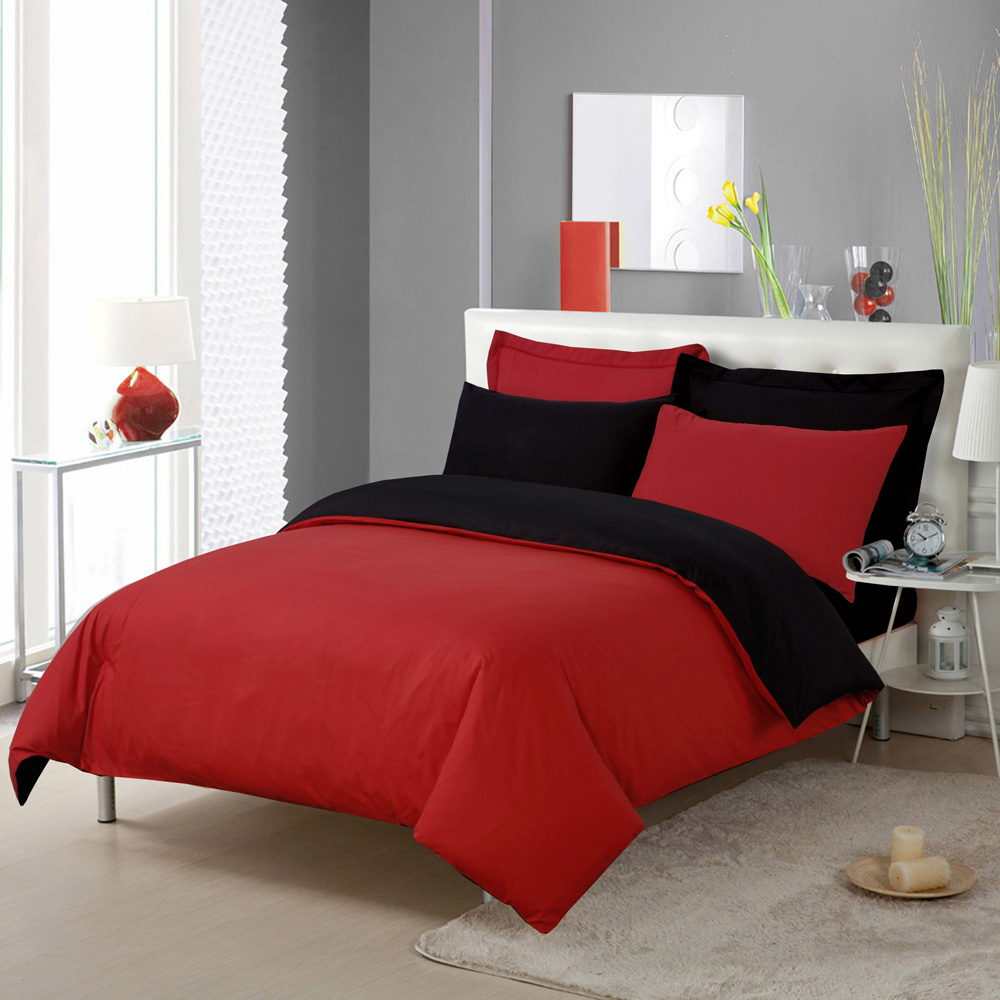 Velosso King Size Red and Black Plain-Dyed Reversible Duvet Cover Set Image