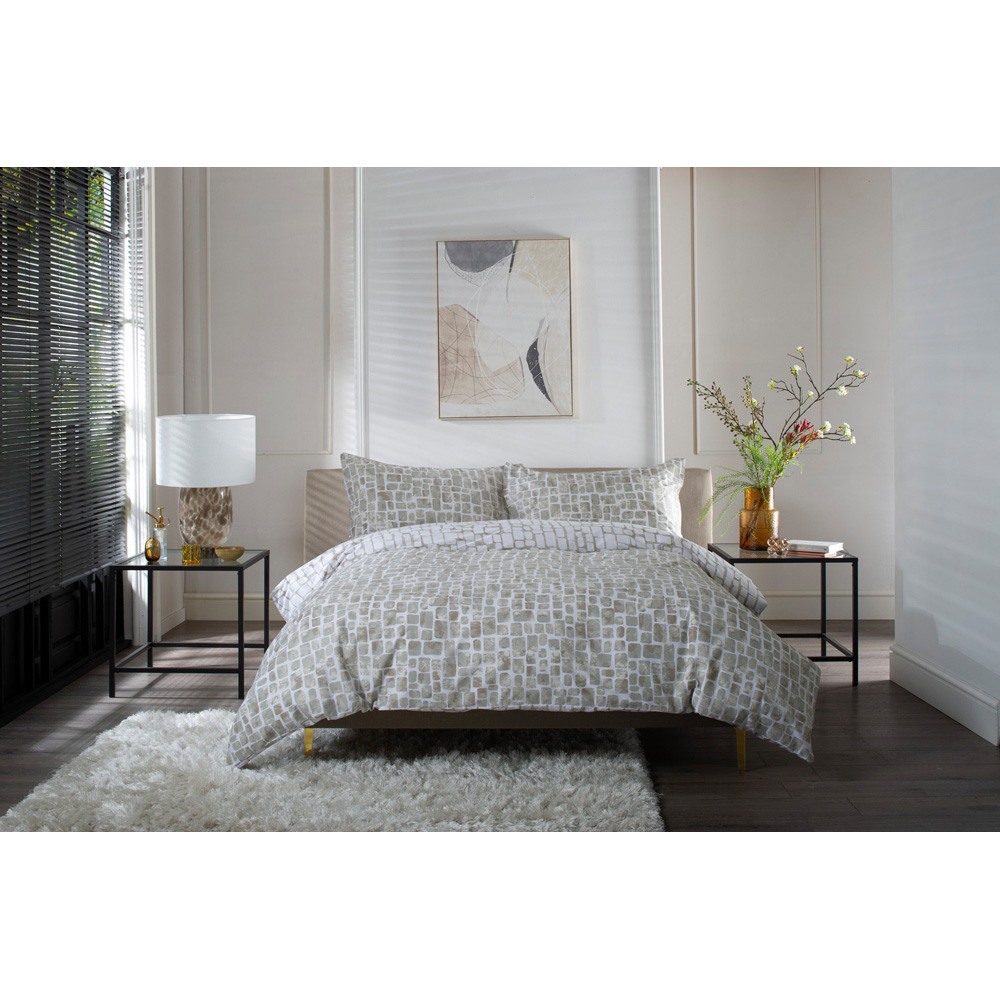 The Lyndon Company Tulle Single Natural Reversible Duvet Set Image 3