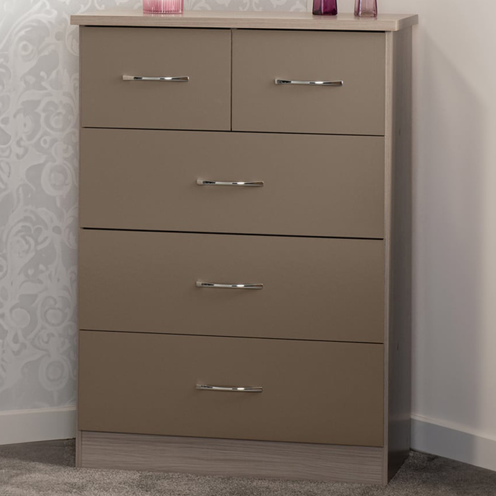 Seconique Nevada 5 Drawer Oyster Gloss and Light Oak Veneer Chest of Drawers Image 1