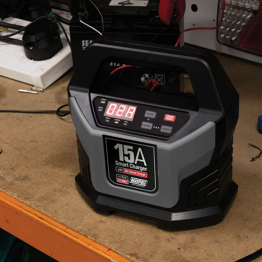 Maypole 12V 15A Battery Charger with 20A Boost Charge Image 7