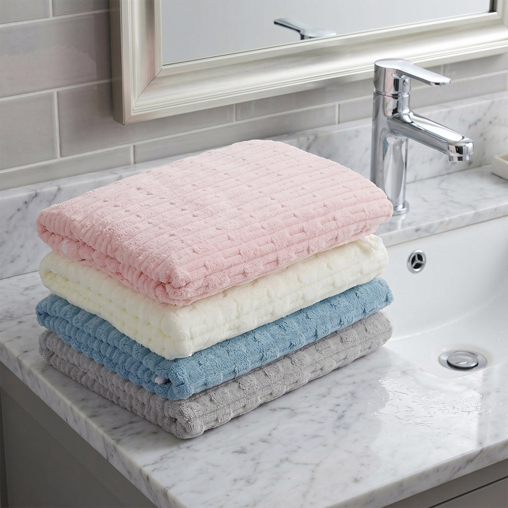 Living and Home Soft Coral Fleece Multicolour Bamboo Texture Bath Towel Set of 4 Image 2