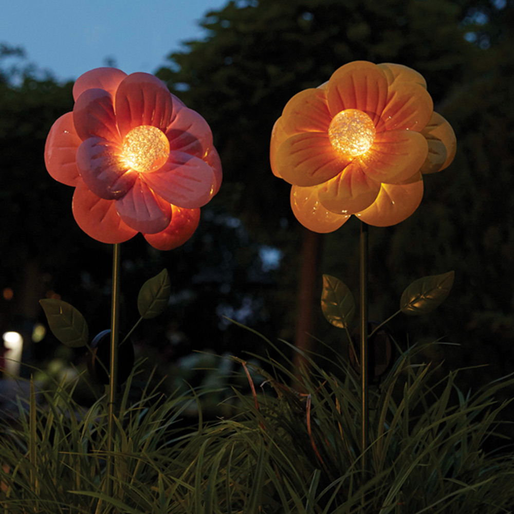 Luxform Global Anemone Flower Solar Light Image 6