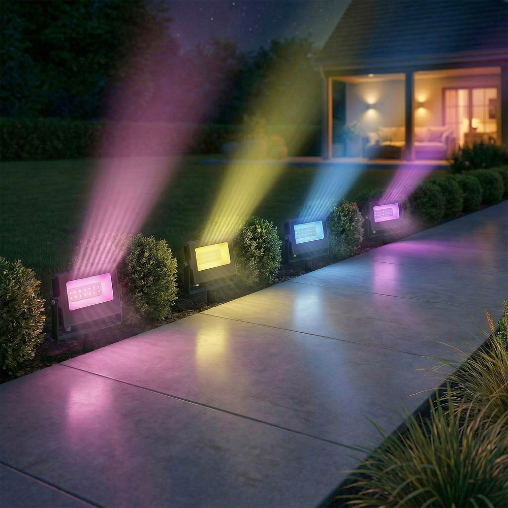 Outsunny 32W Black Smart LED Outdoor Flood Light Image 2