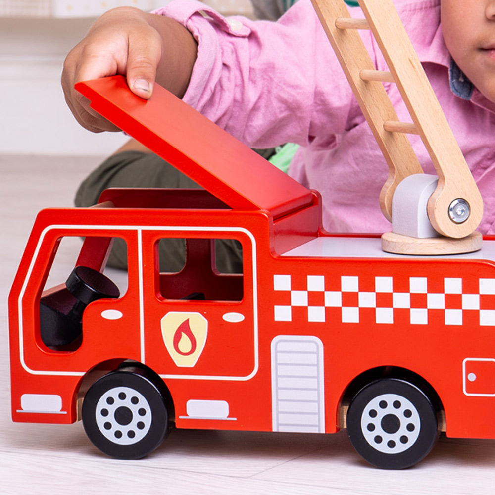 Bigjigs Toys Wooden City Fire Engine Toy Image 4