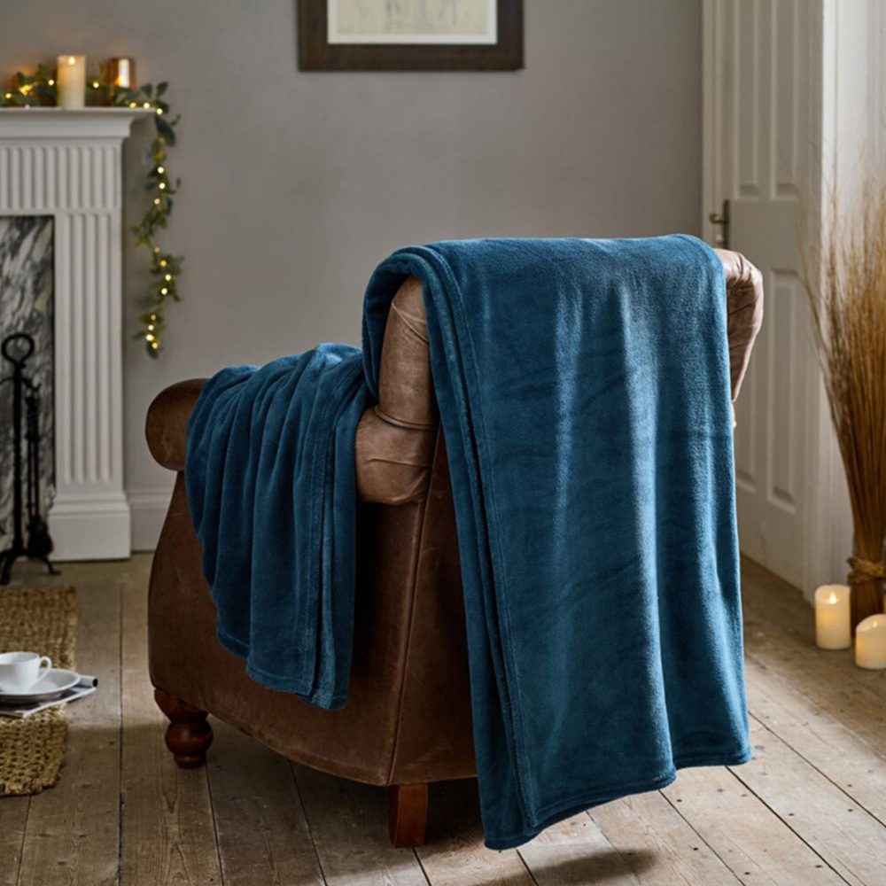 Deyongs Legion Blue The Big One Throw 230 x 270cm Image 2
