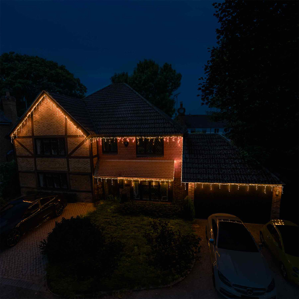 The Christmas Centre 700 Twinkling LED White Cable Icicle Light 29.85m Image 9