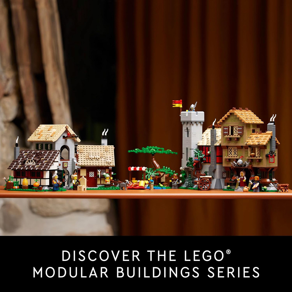 Lego 10332 Medieval Town Square Image 6