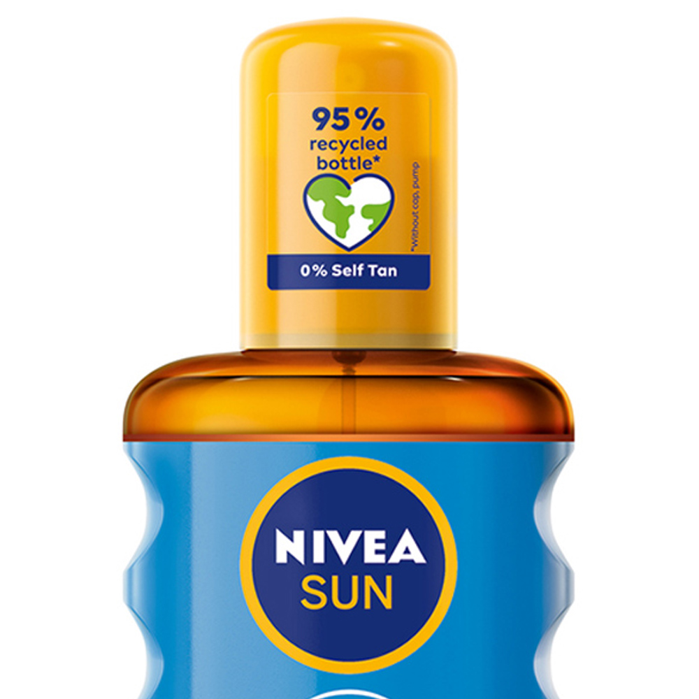 Nivea Sun Protect and Bronze Oil Spray SPF20 200ml Image 2