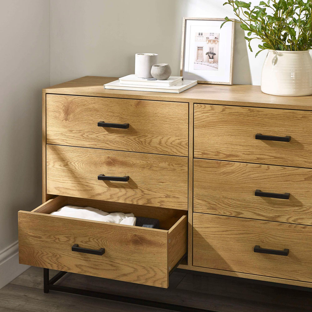 Julian Bowen Harlow 6 Drawer Light Oak Effect Chest of Drawers Image 6