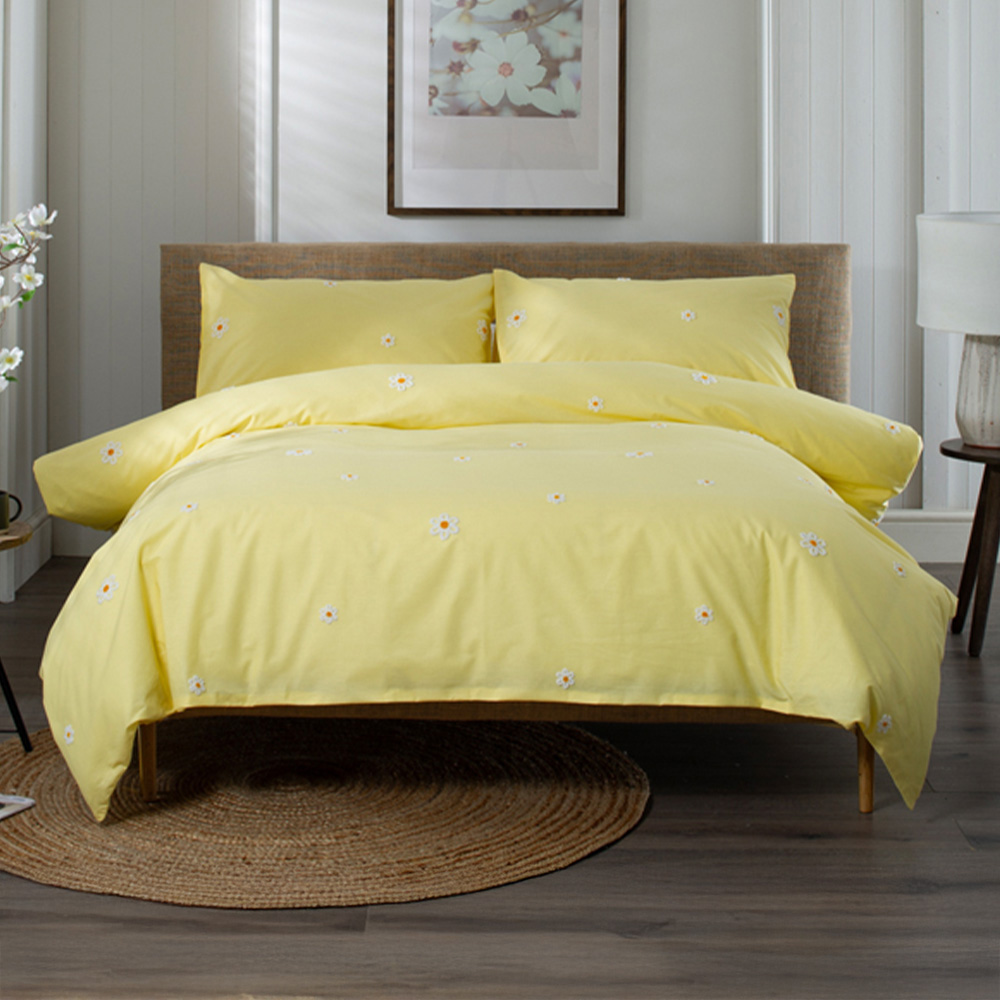 The Lyndon Company Tufted Daisy King Size Yellow Duvet Set Image 1