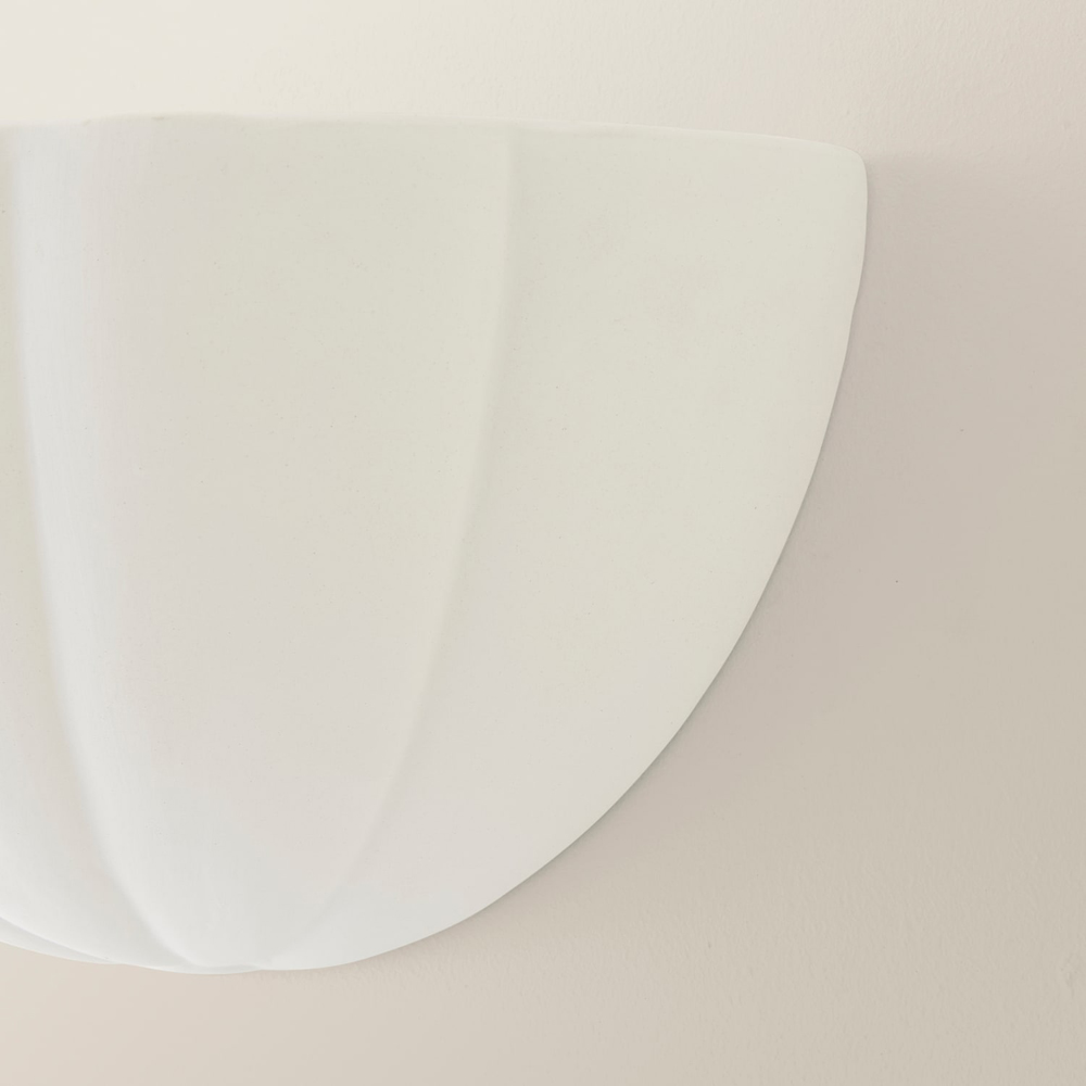 ValueLights Leonardo Paint Me Plain Ceramic Scallop LED Flush Wall Light with Bulb Image 3
