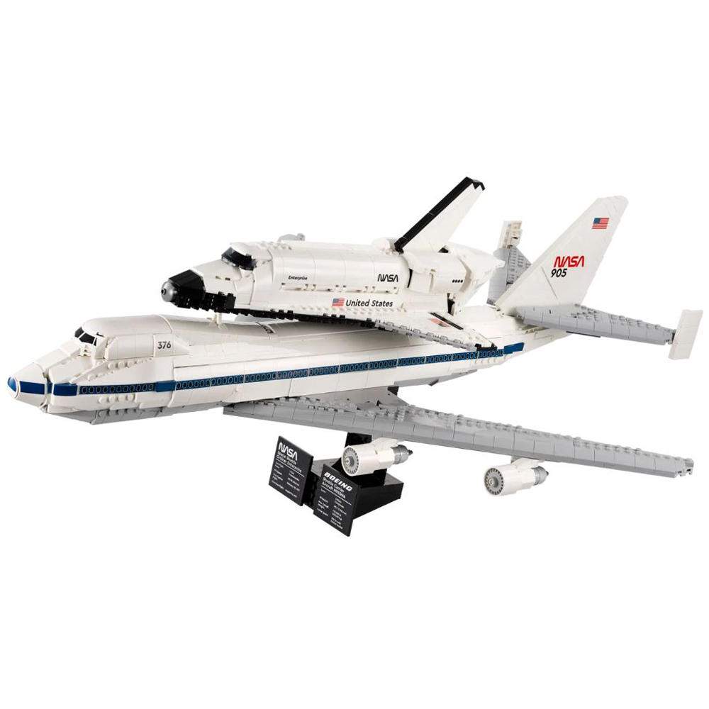 LEGO Icons 10360 Boeing 747 Shuttle Carrier Aircraft Set Image 5