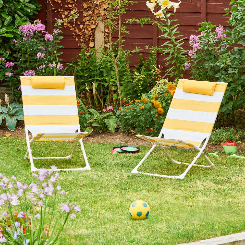 Wilko Metal Frame Deckchair 2 Pack Image 2