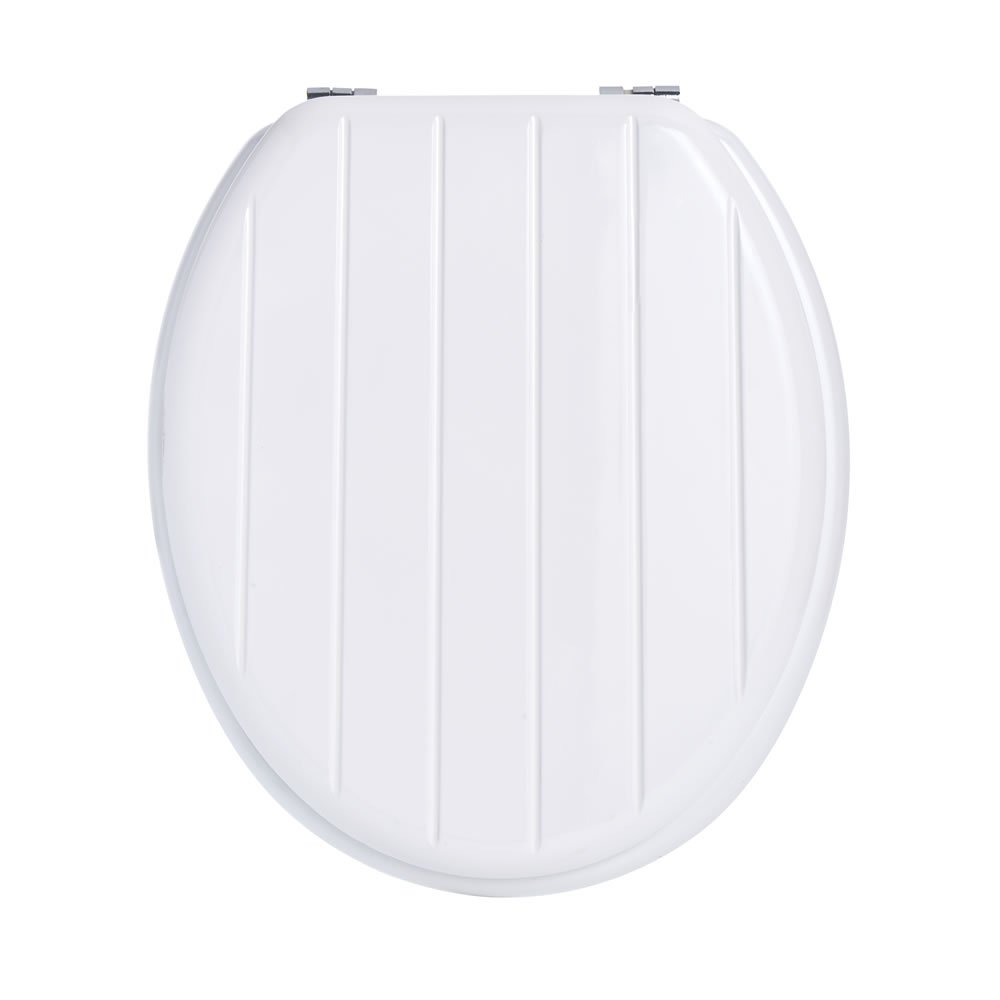 Wilko Tongue and Groove Effect White Toilet Seat Image 1