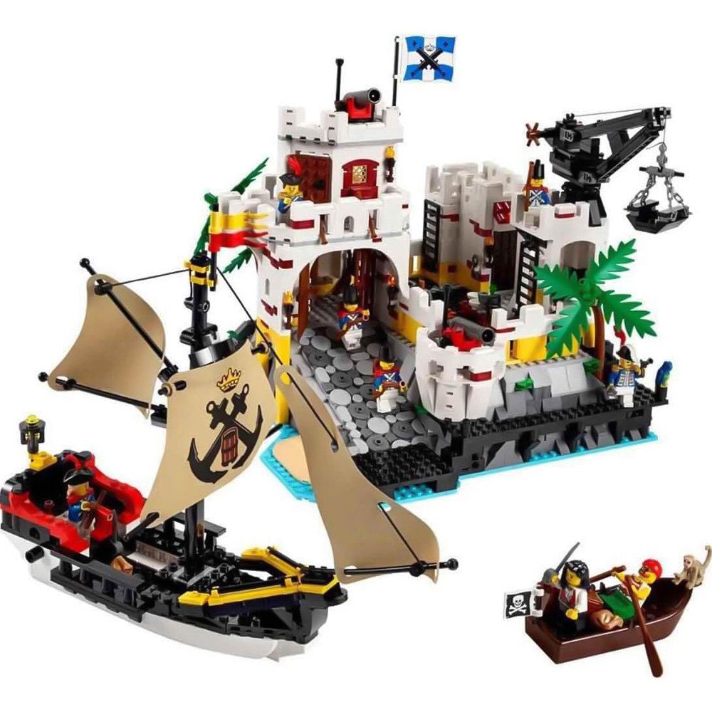 LEGO Icons 10320 Eldorado Fortress Building Kit Image 3