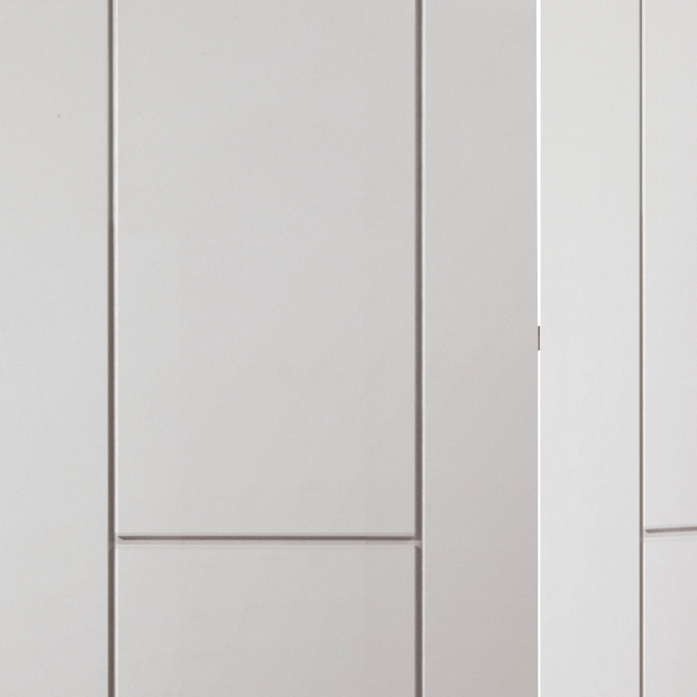 JB Kind Tigris White Internal Pre-Finished Bi-fold Door 1981 x 762mm Image 3