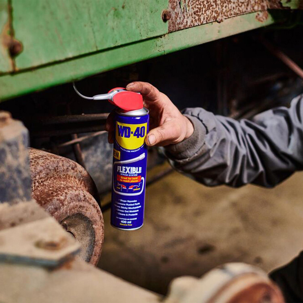 WD-40 Multi-Use Lubricant Aerosol Spray with Flexible Metal Straw 400ml 2 Pack Image 6