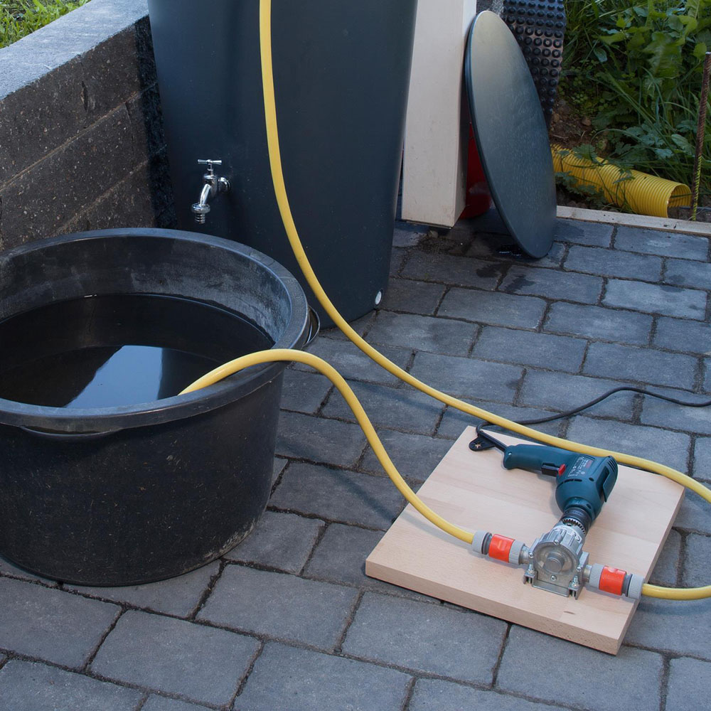 Wolfcraft R211487 Pump with Metal Casing for Pumping Liquids Image 2