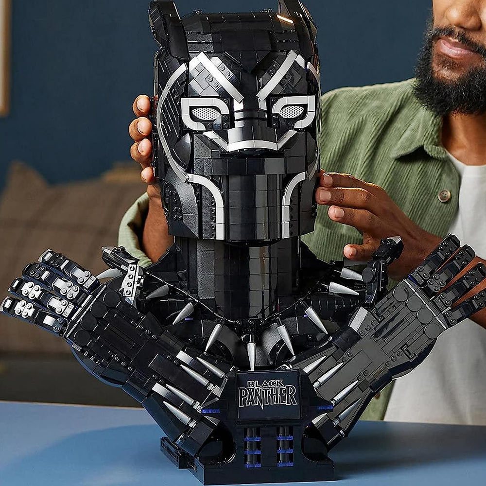 LEGO 76215 Marvel Black Panther Model Building Kit Image 5