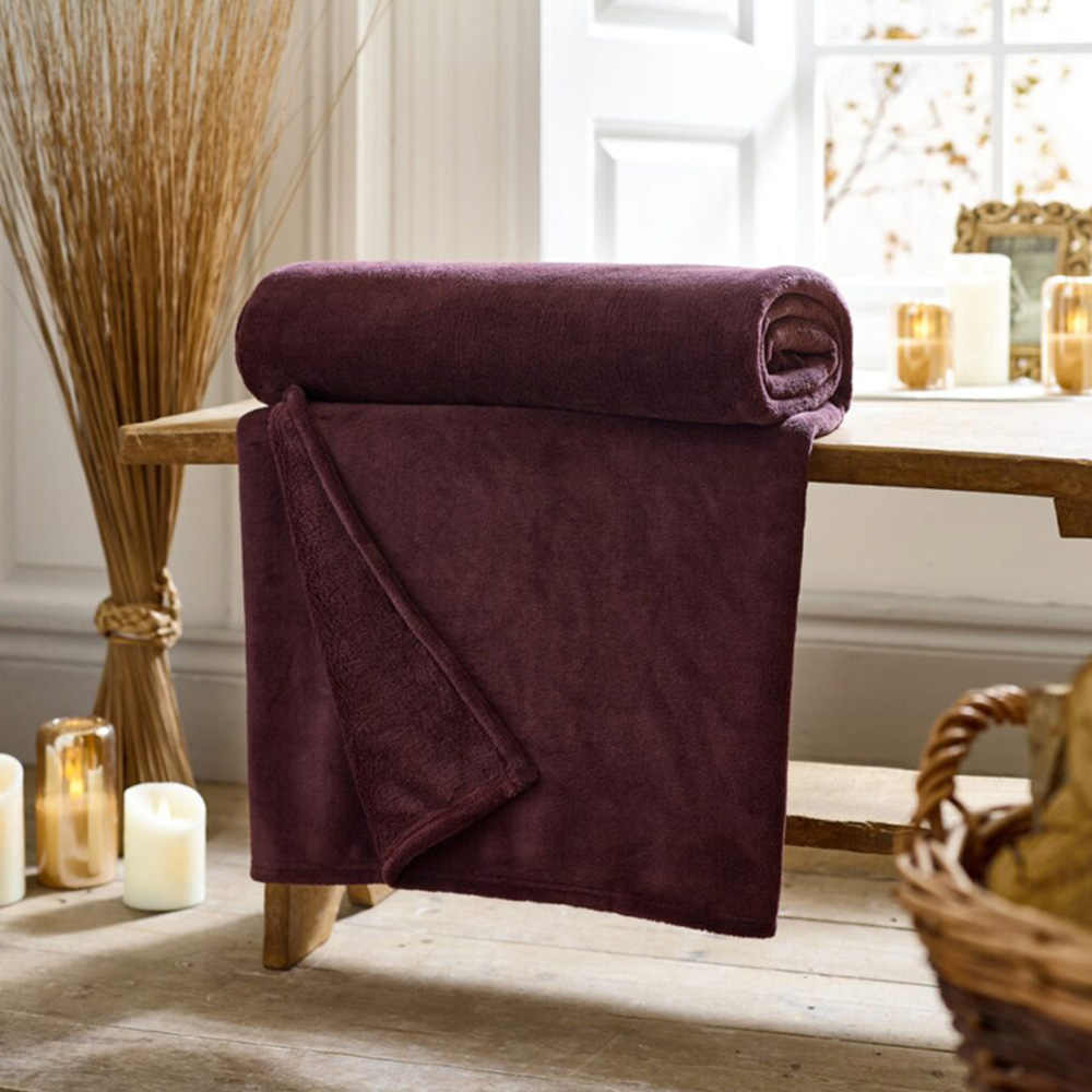 Deyongs Wine Snuggle Touch Throw 140 x 180cm Image 2