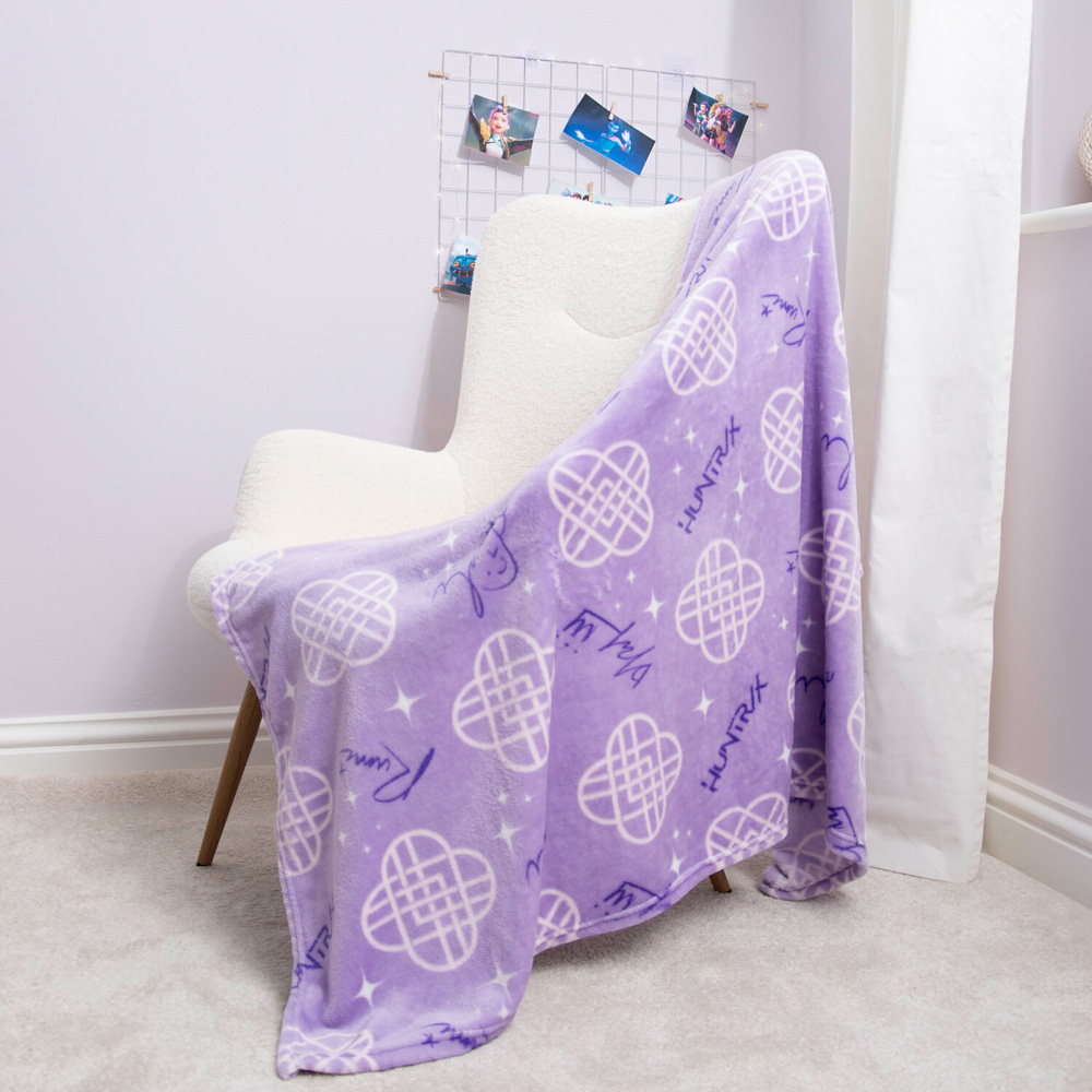 K-Pop Demon Hunters Fleece Throw Lilac Image 2