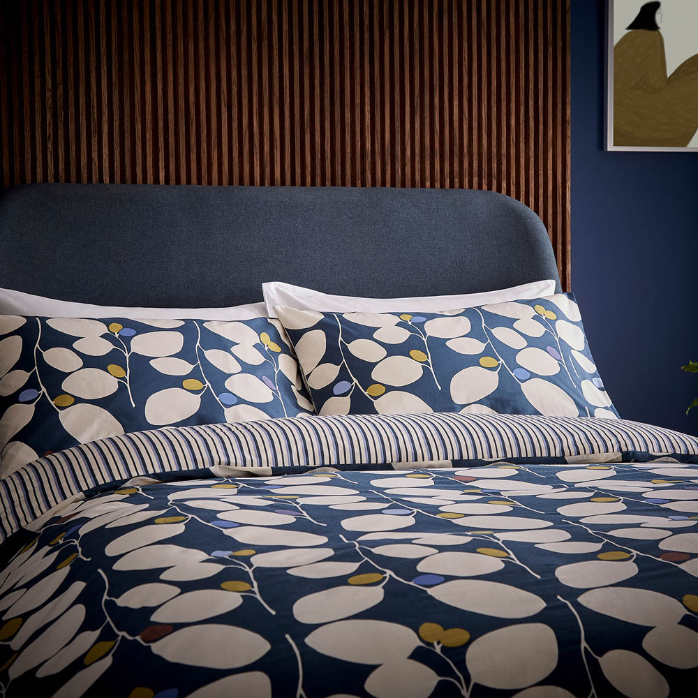 Helena Springfield Althea King Size Navy Duvet Set Image 6