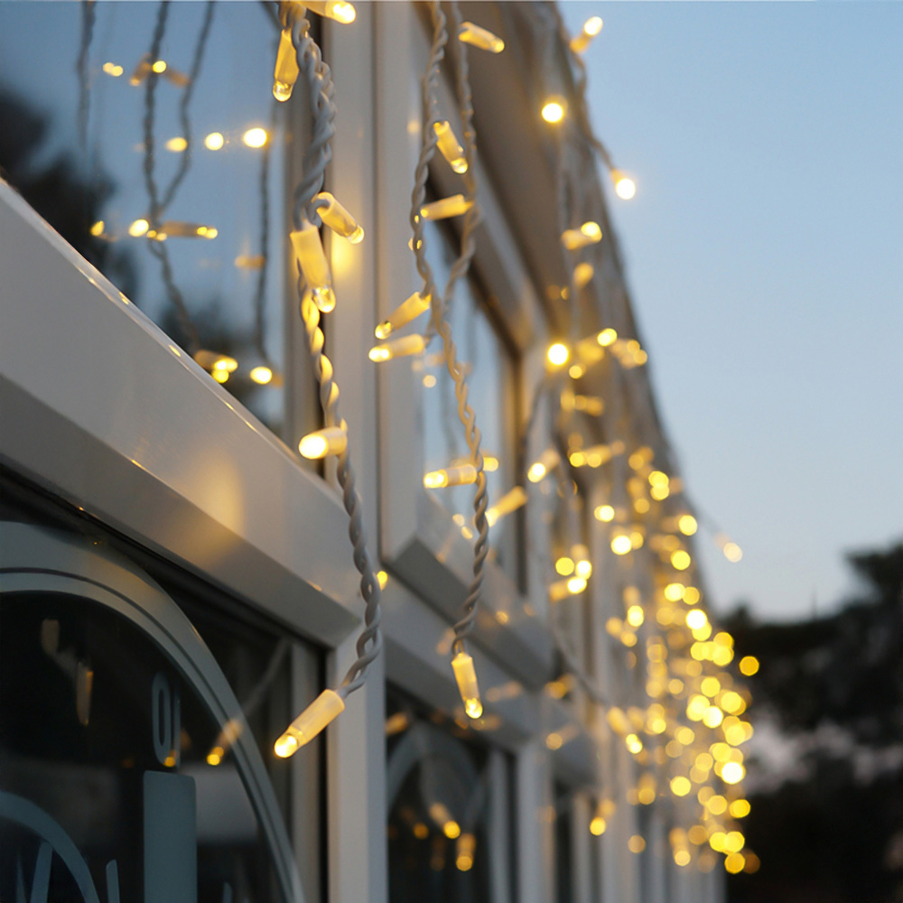 Eagle Connect 60 Warm White LED Icicle Light 2m Image 1
