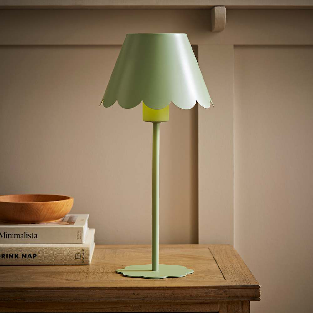 ValueLights Hattie Green Scallop Rechargeable Table Lamp Image 6
