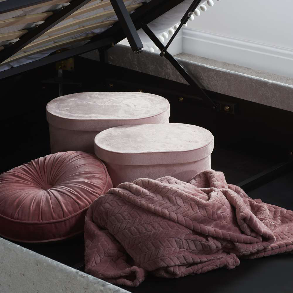 Berlin King Size Steel Crushed Velvet Ottoman Bed Image 6