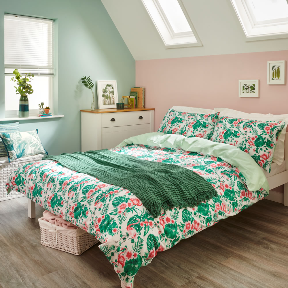 Wilko Discovery Tropical Duvet Set King Image 1