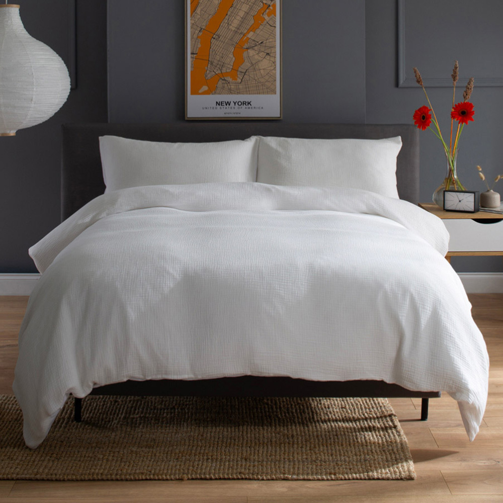 The Lyndon Company St Quentin King Size White Duvet Cover and Pillowcase Set Image 1