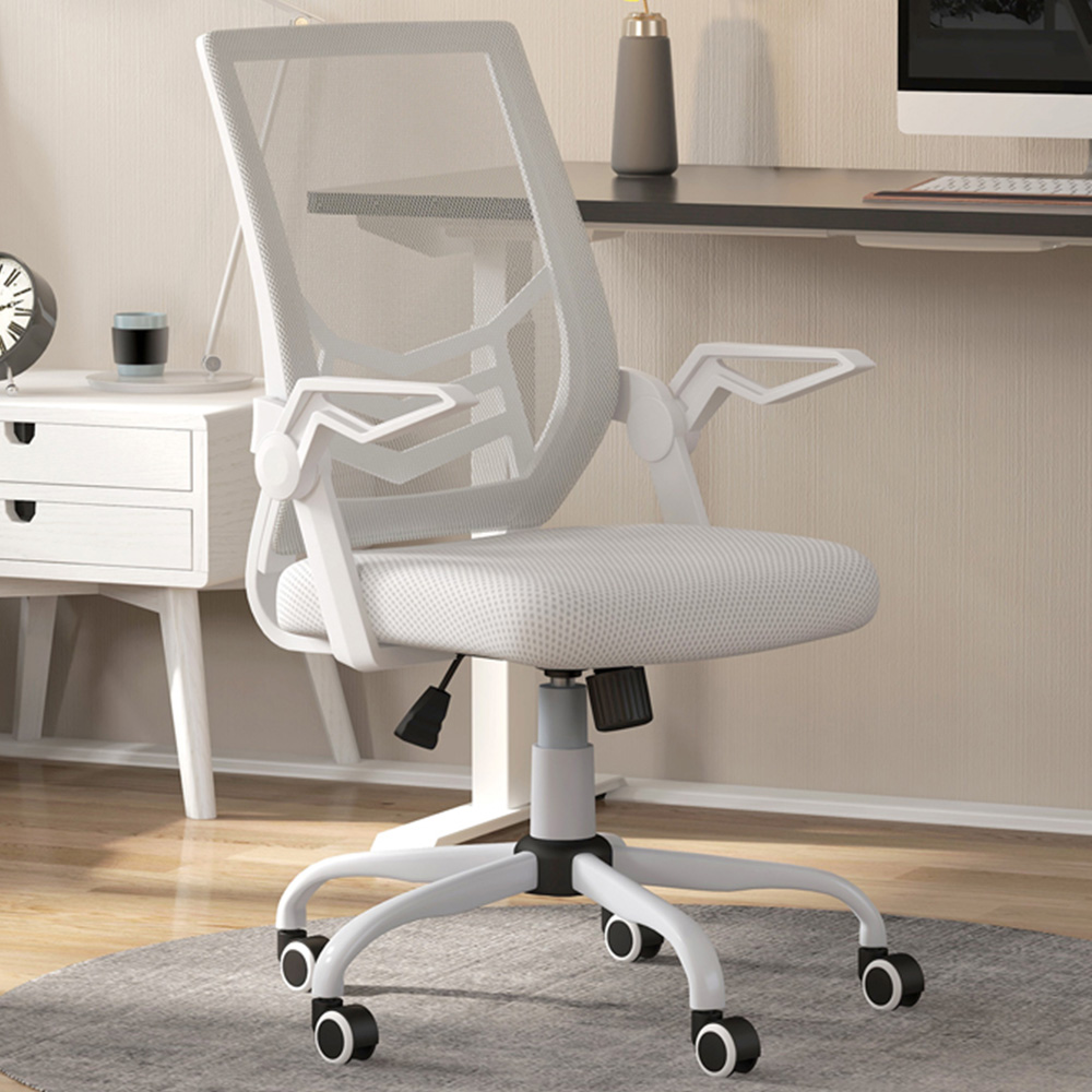 Portland White Swivel Office Computer Chair Image 1