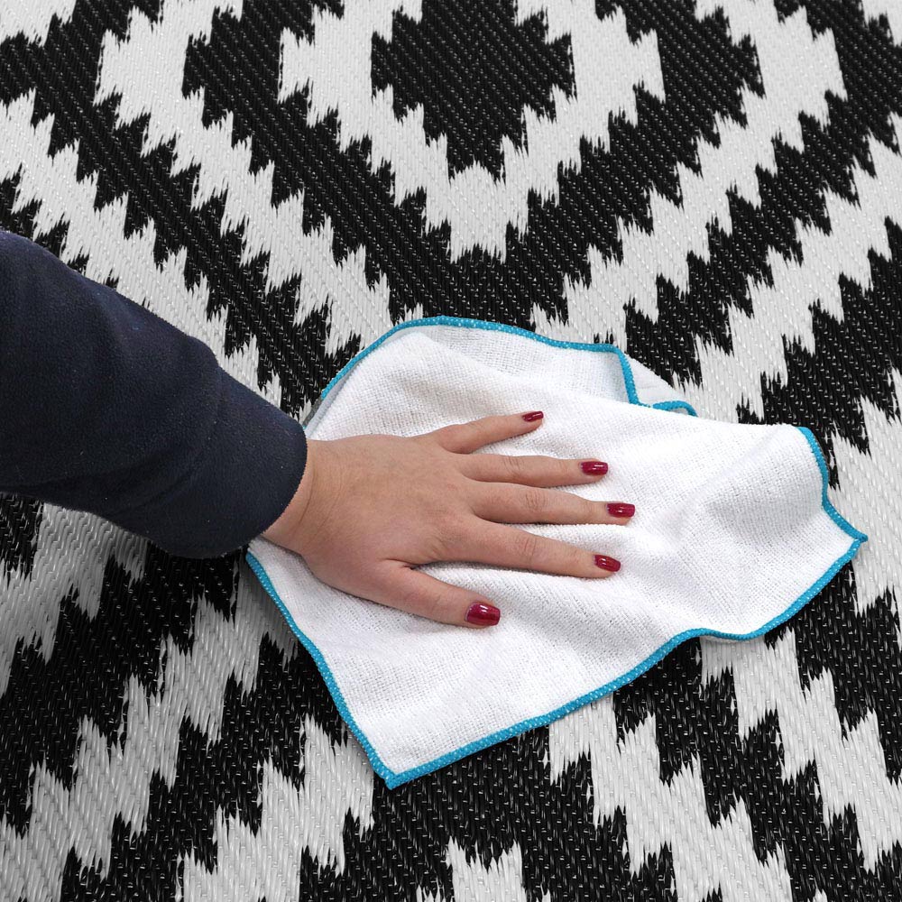 JVL Aztec Outdoor Rug 120 x 170cm Image 5