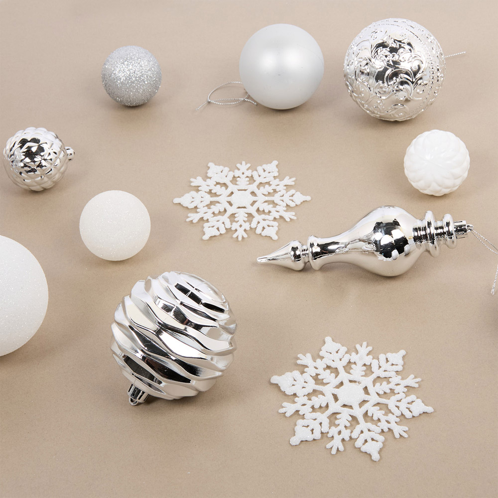 Set of 80 Winter Crystal Baubles Image 3