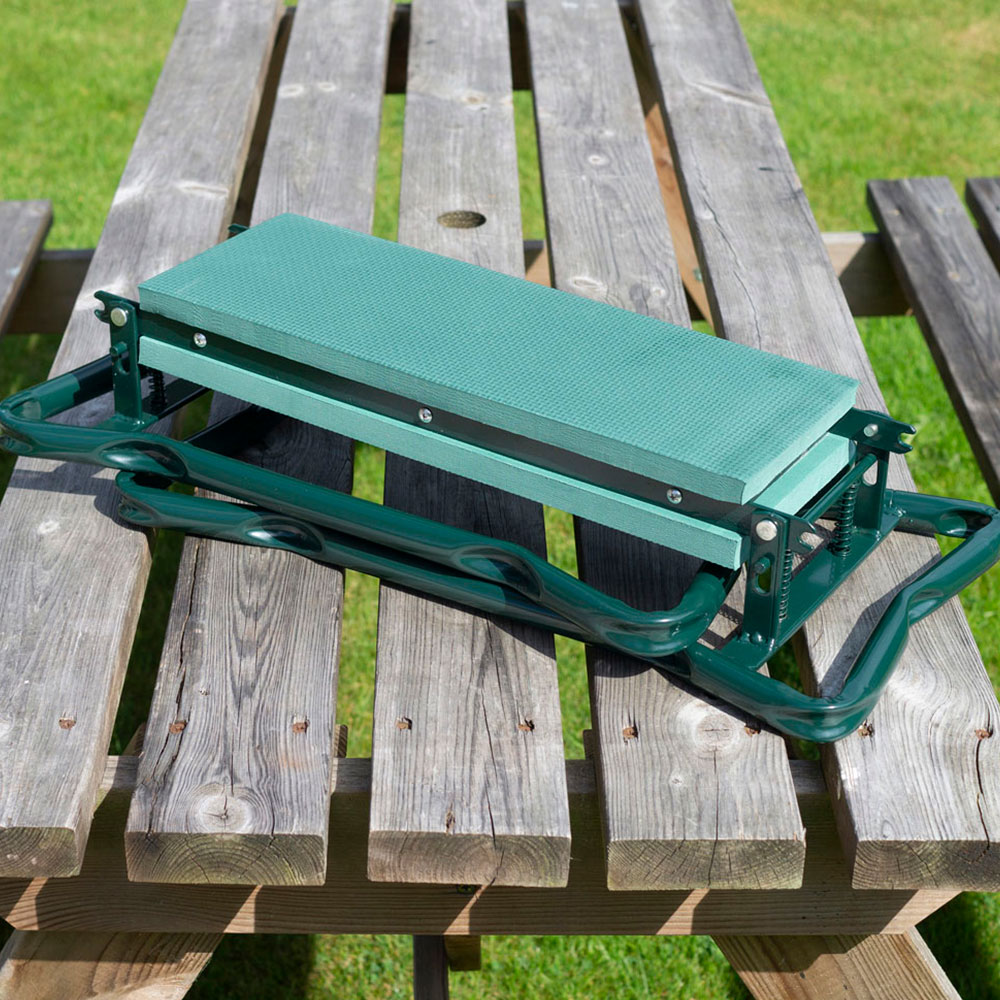 St Helens Folding Garden Kneeler Bench Image 3