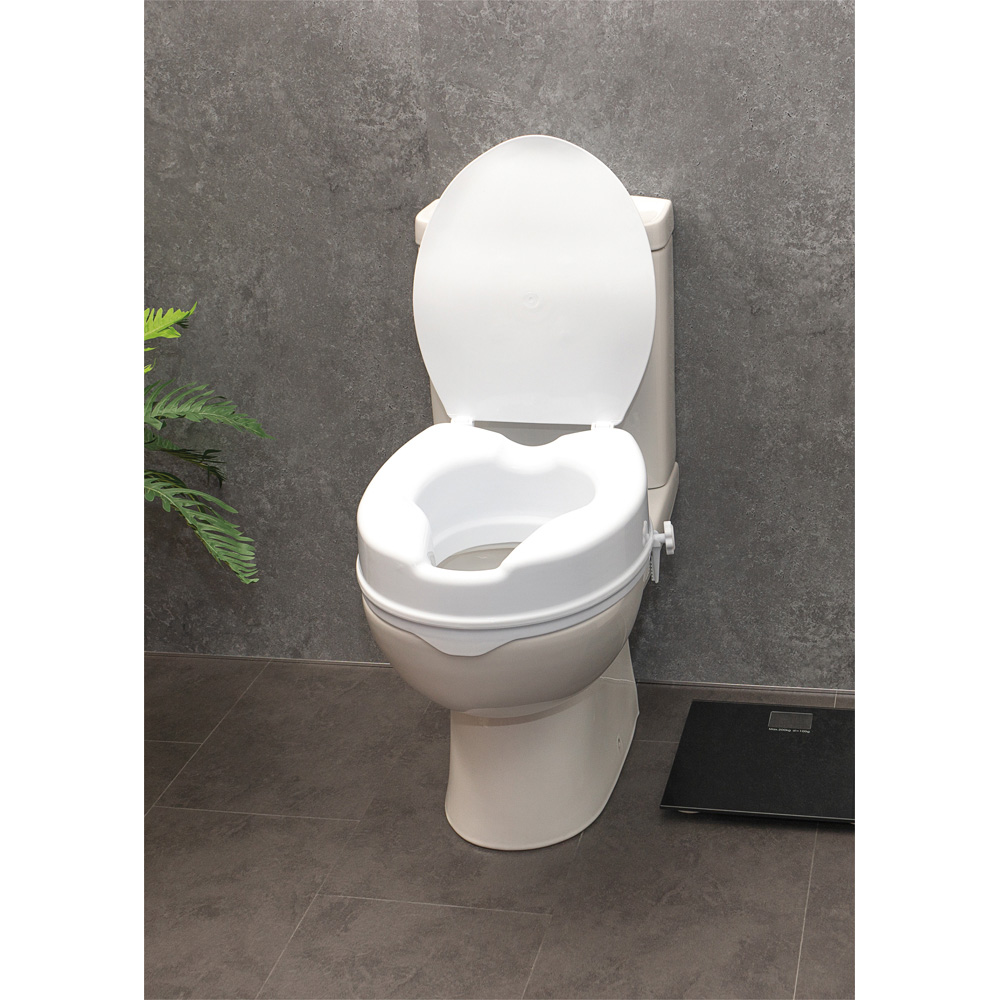 Aidapt Plastic Raised Toilet Seat with Lid 101.6mm Image 2