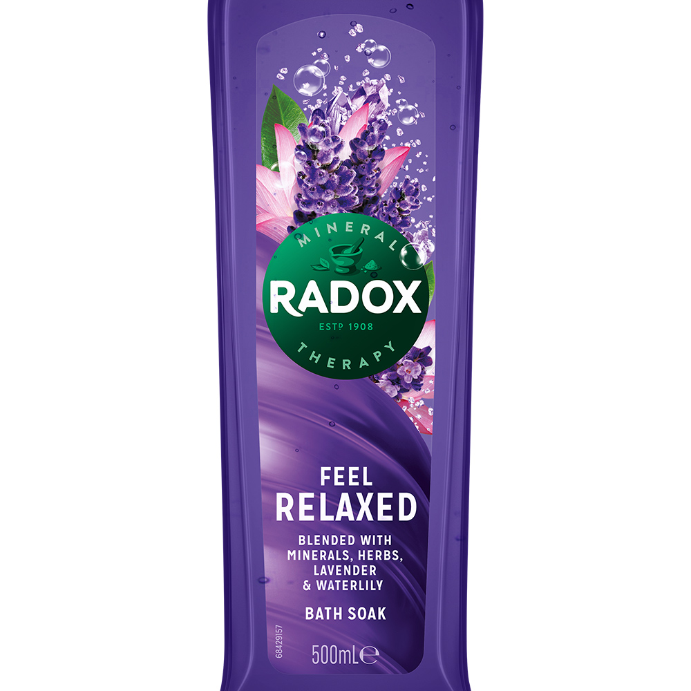 Radox Feel Relaxed Lavender and Waterlily Bath Soak 500ml Image 2