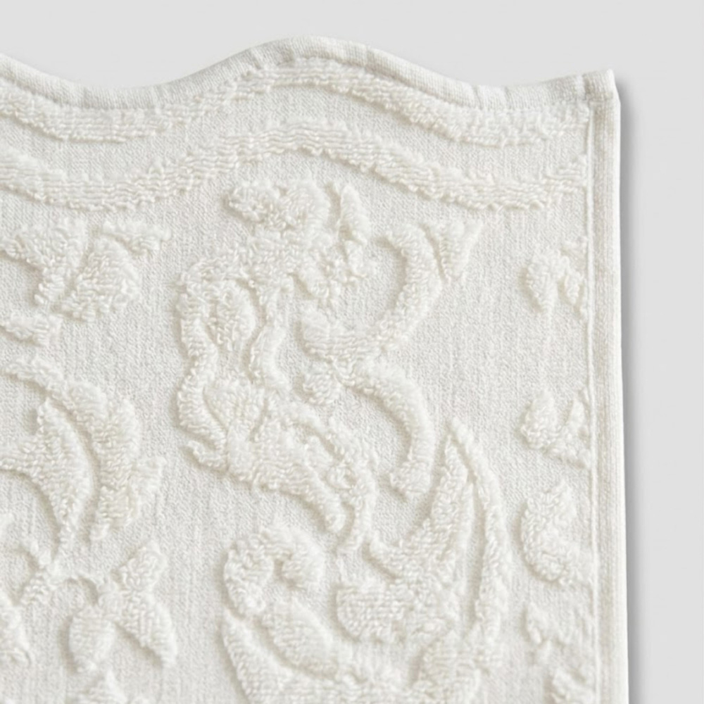 Allure Bath Fashions Gracie Cream Floral Jacquard Scalloped Bath Towel 70 x 130cm 2 Pack Image 5