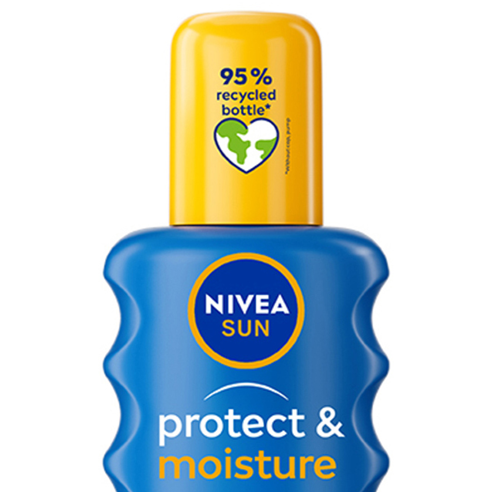 Nivea Sun Protect and Moisture Sun Cream Spray SPF20 200ml Image 2