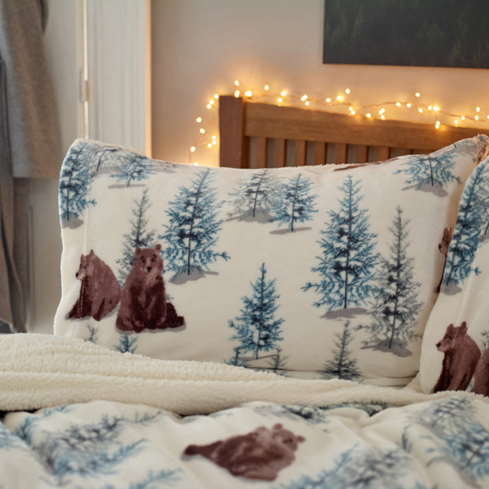Deyongs Winter Bears King Size Fleece Duvet Set Image 2