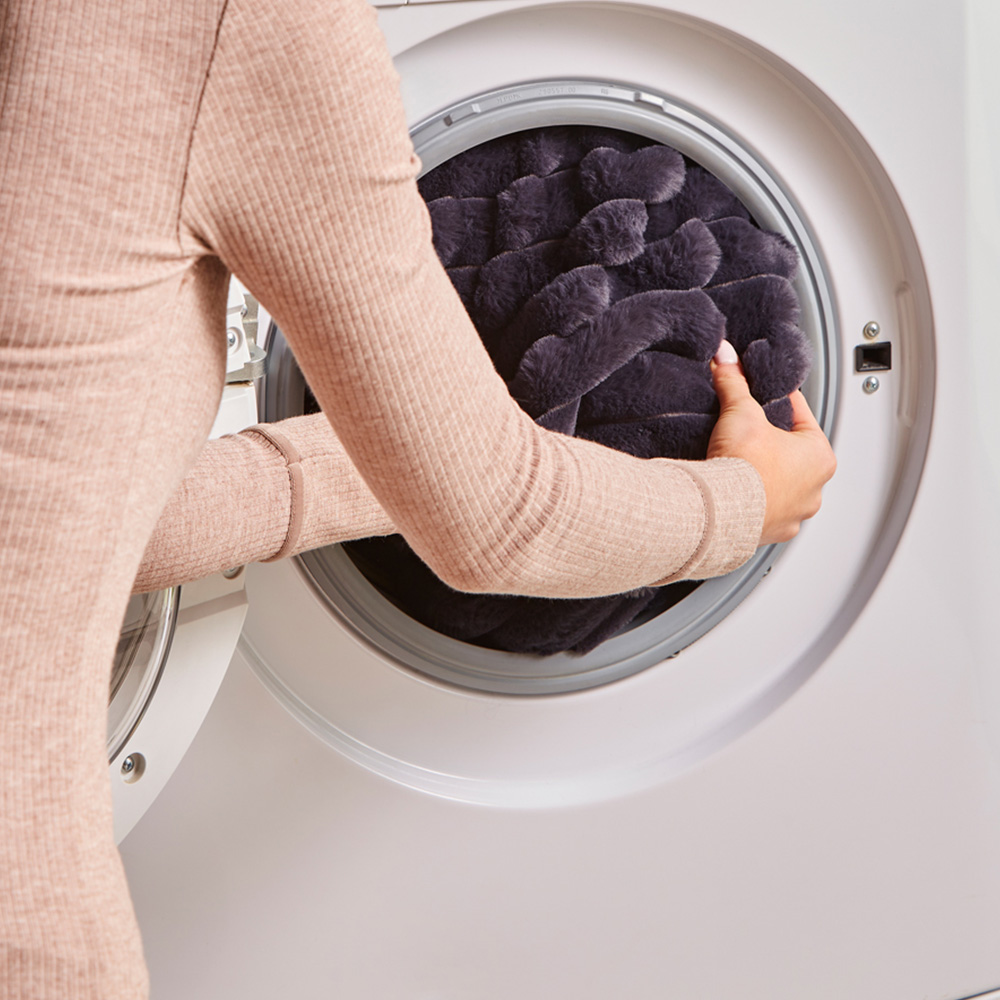 Morphy Richards Blue Flannel Fleece and Striped Faux Fur Heated Electric Throw 200 x 180cm Image 6