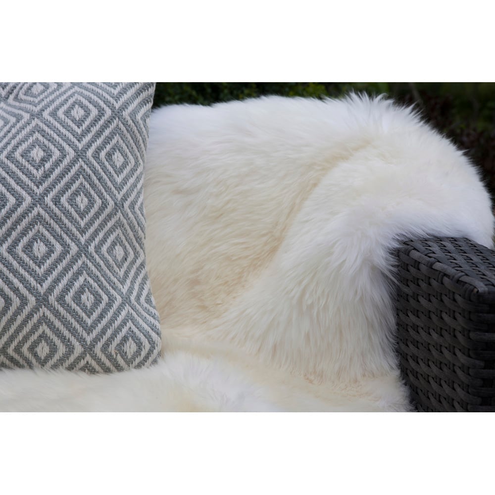 Origins Natural Genuine Sheepskin Rug Image 3