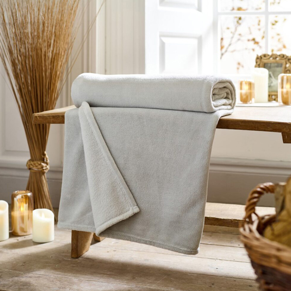 Deyongs Light Grey Snuggle Touch Throw 140 x 180cm Image 2