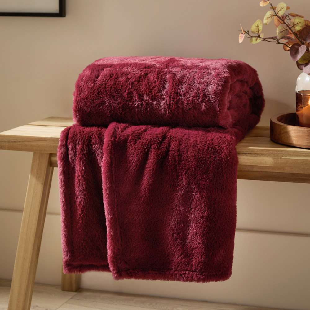 Furn Kallu Berry Double-Sided Faux Fur Throw 150 x 200cm Image 4