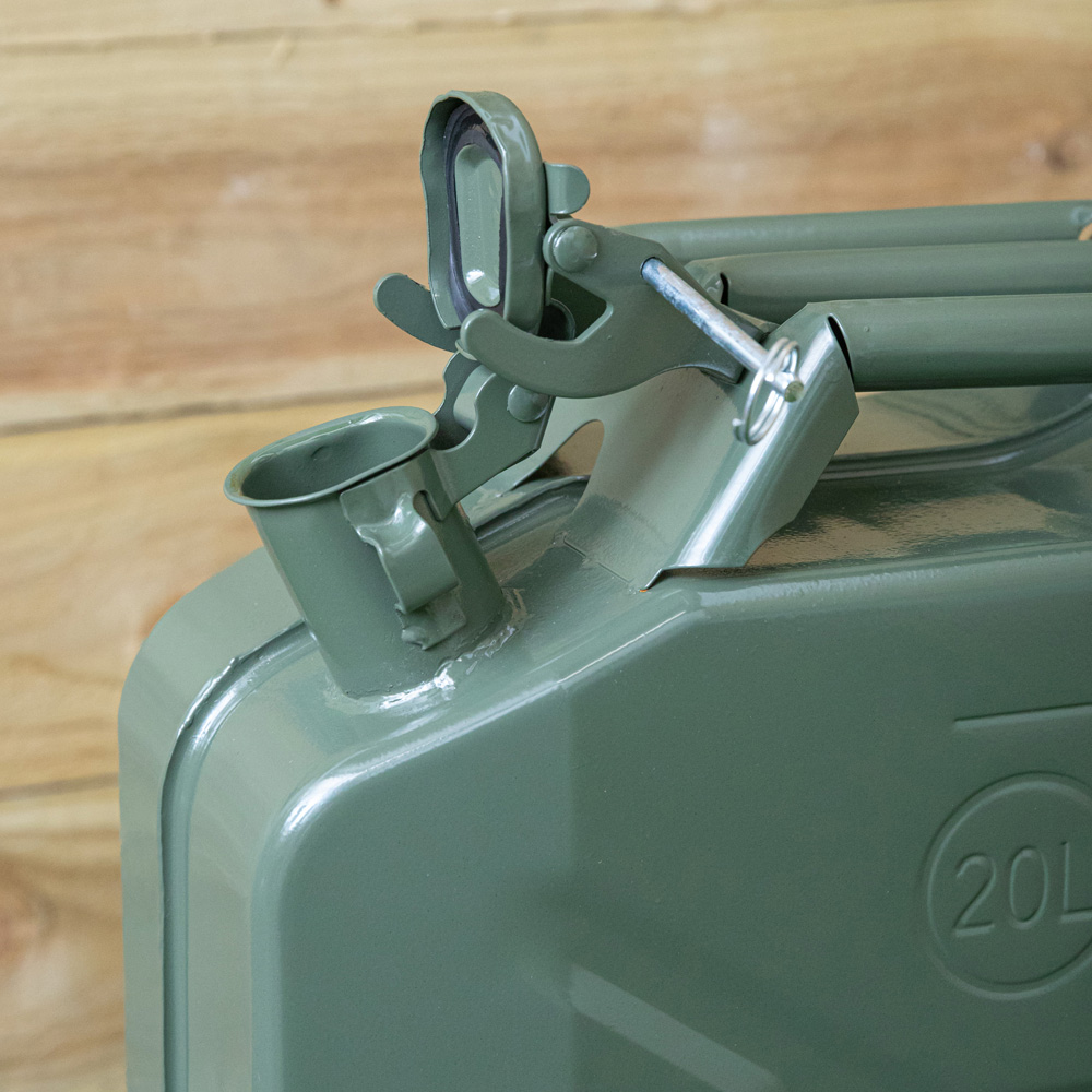 Samuel Alexander Metal Jerry Fuel Can with Leak-Proof Bayonet Closure 20L Image 6